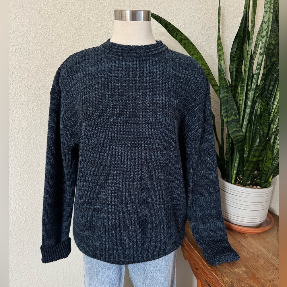 Vintage Navy Marled light blue Knit Sweater Classic 90s Pullover‎ large